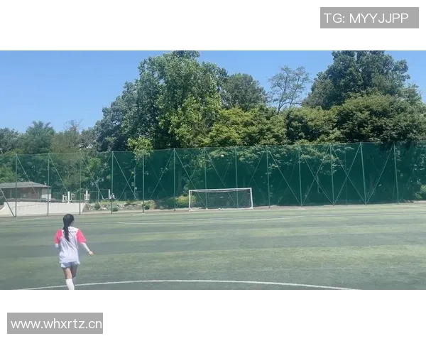 足球游戏飞带你领略虚拟绿茵场的激情与挑战尽享足球盛宴的乐趣与精彩