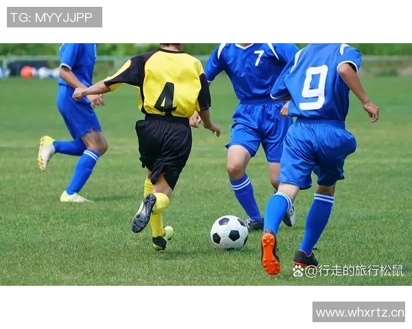 足球场上喷的是什么揭秘运动员的秘密武器与场地维护技巧